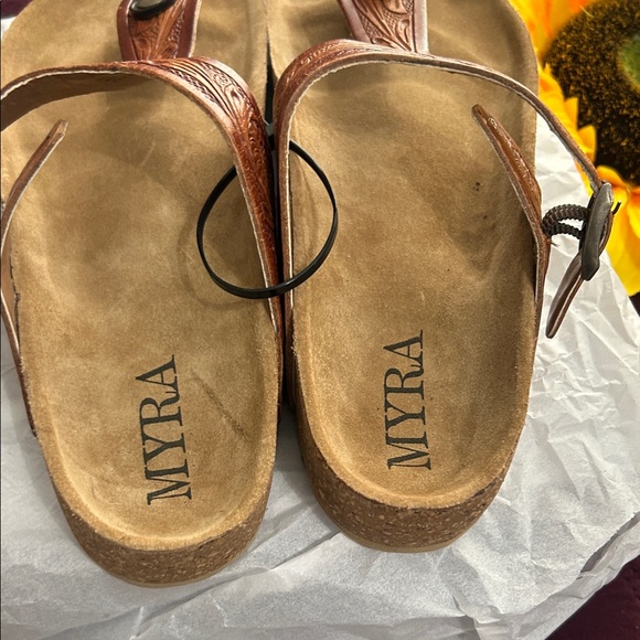 Myra Bag Hand Tooled Leather Thong Sandals - Brown/Tan - Size 10 - Picture 6 of 11